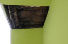 Verfaulte Balken in einem der Zimmer