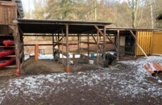 Ansicht Schuppen mit ersten neuen Fundamenten